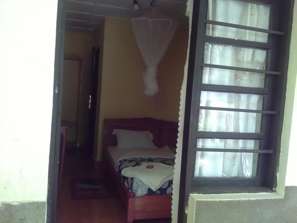 Gloria Motel Cyangugu Екстер'єр фото