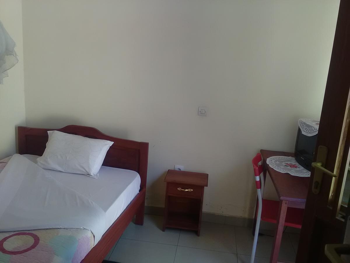 Gloria Motel Cyangugu Екстер'єр фото
